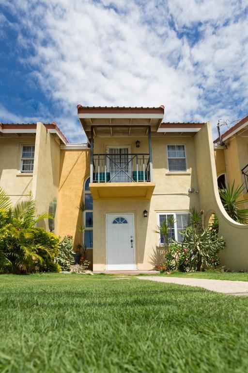 The Oasis I, Portmore Country Club エクステリア 写真