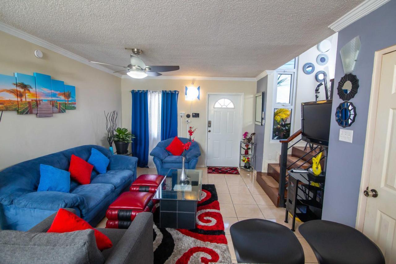 The Oasis I, Portmore Country Club エクステリア 写真