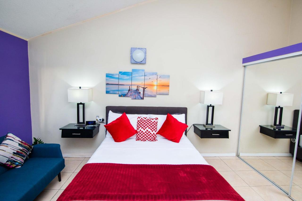 The Oasis I, Portmore Country Club エクステリア 写真