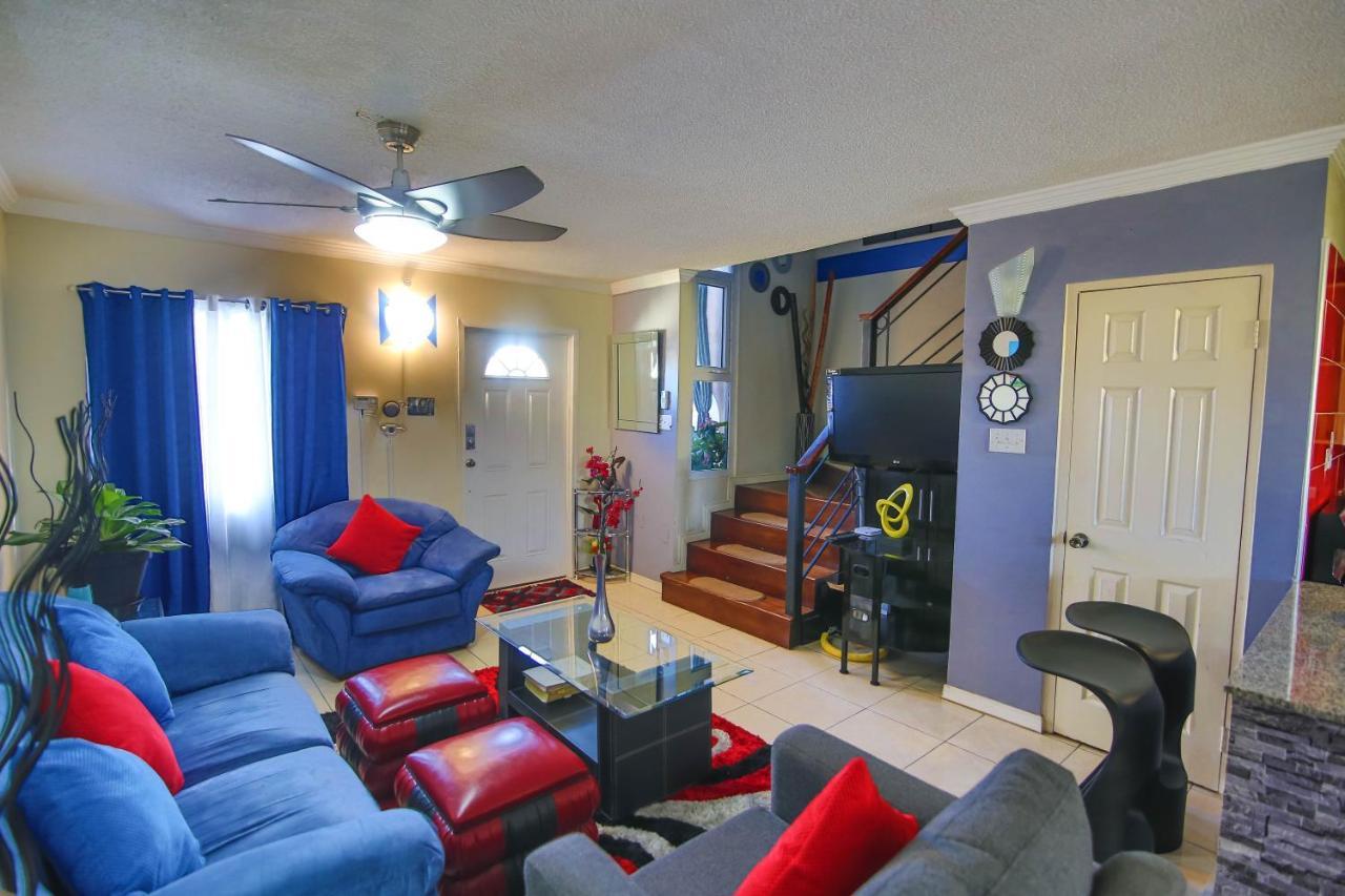 The Oasis I, Portmore Country Club エクステリア 写真