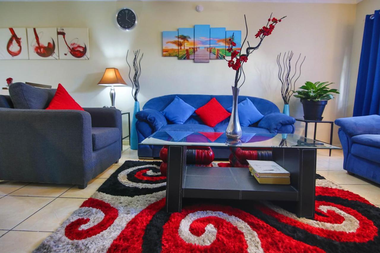 The Oasis I, Portmore Country Club エクステリア 写真